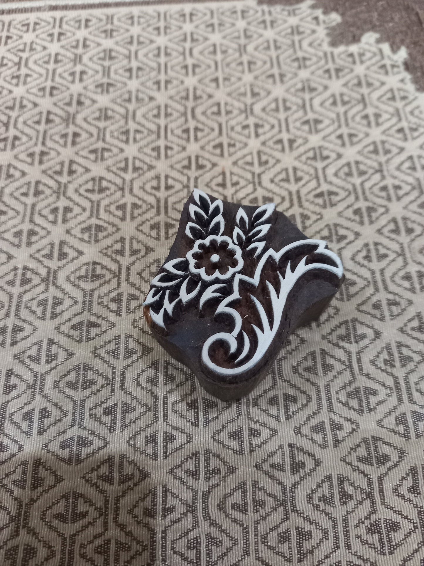 A Flower with curly leaves ,pottery stamp ceramic mold scrapbooking tjap batik printing floral carved stamps.