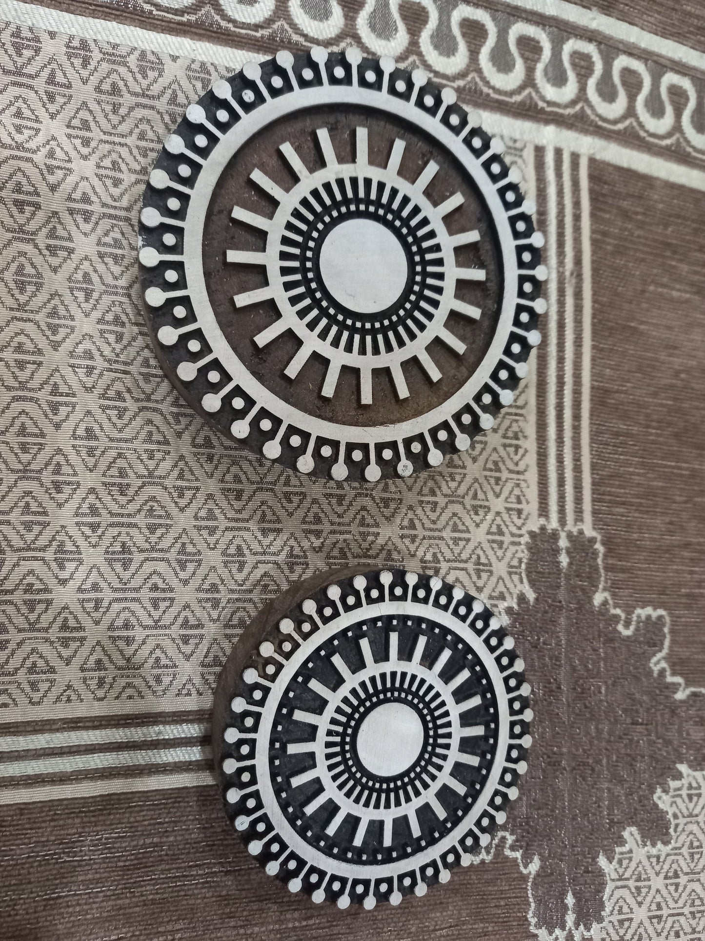 A Mandala design Block , Round Hand Carved Indian Wooden Stamp , Wood Block for Textile Fabric Stamping Henna Pottery DIY