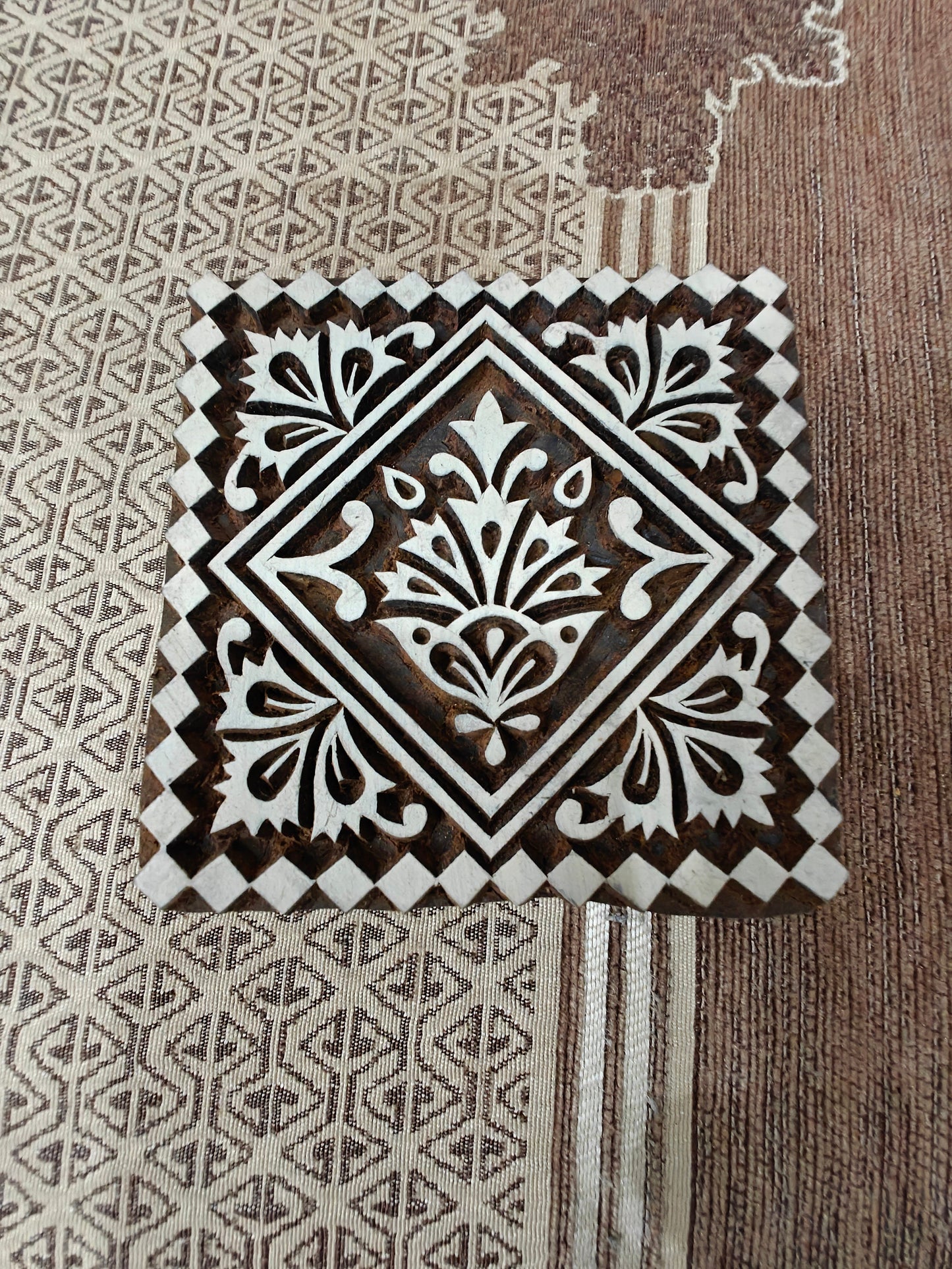 Tile 5 pottery stamp ceramic mold scrapbooking tjap batik printing floral carved stamps.