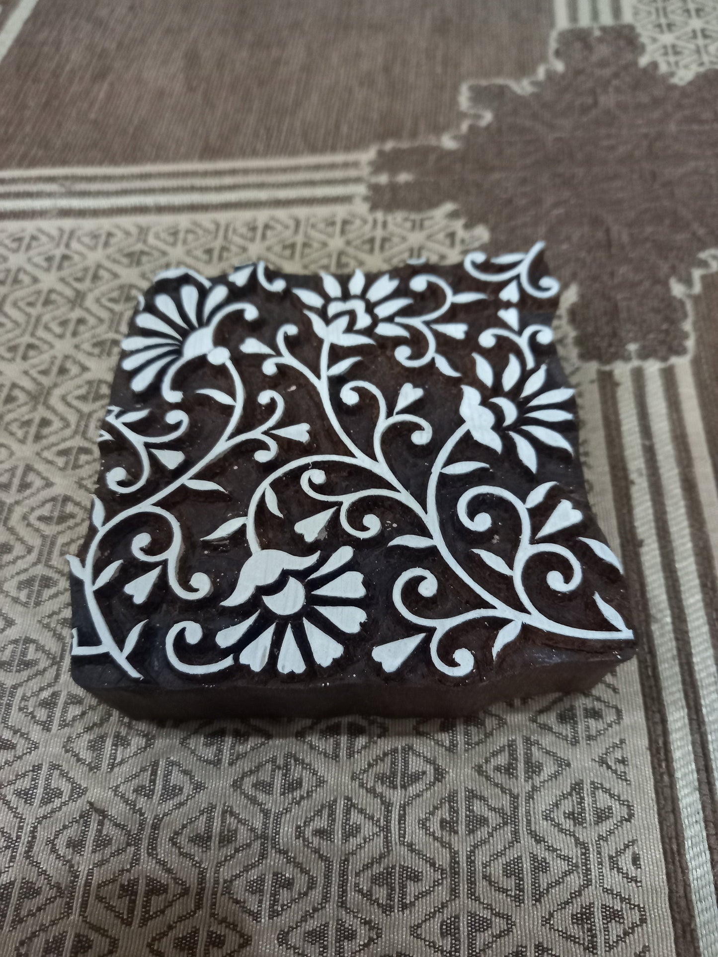 A Curly & Curvy Repeat Pattern Block 011 ,pottery stamp ceramic mould scrapbooking tjap batik printing floral carved stamps.