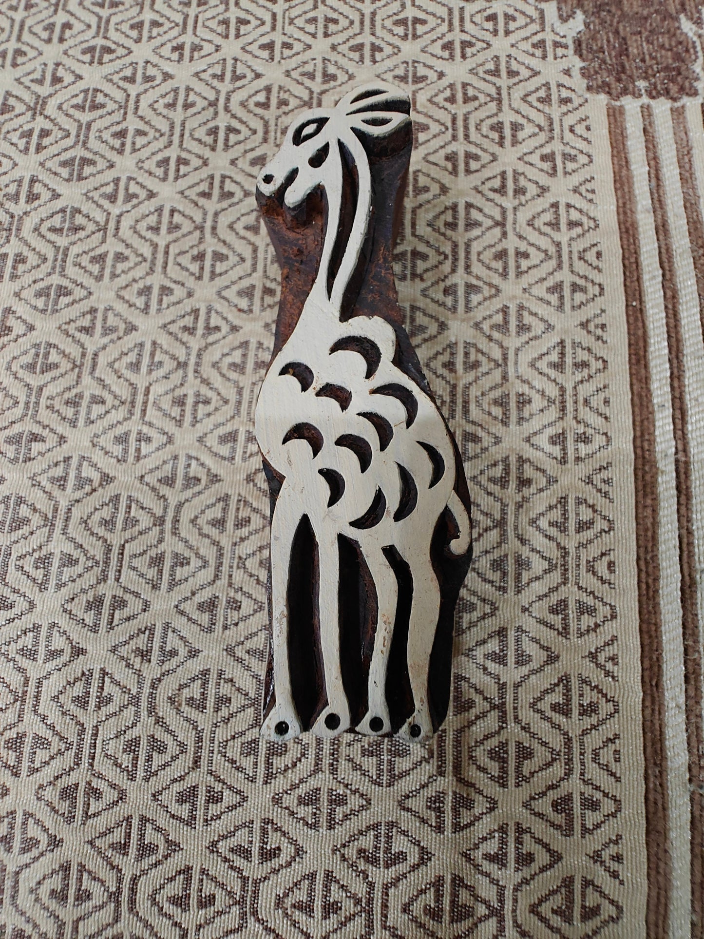 Small Standing Giraffe pottery stamp ceramic mold scrapbooking tjap batik printing floral carved stamps.