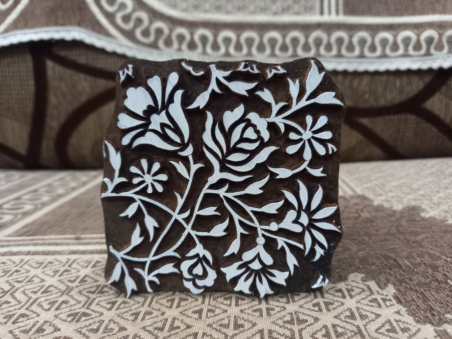 A Curly & Curvy Repeat Pattern Block 013 ,pottery stamp ceramic mould scrapbooking tjap batik printing floral carved stamps.