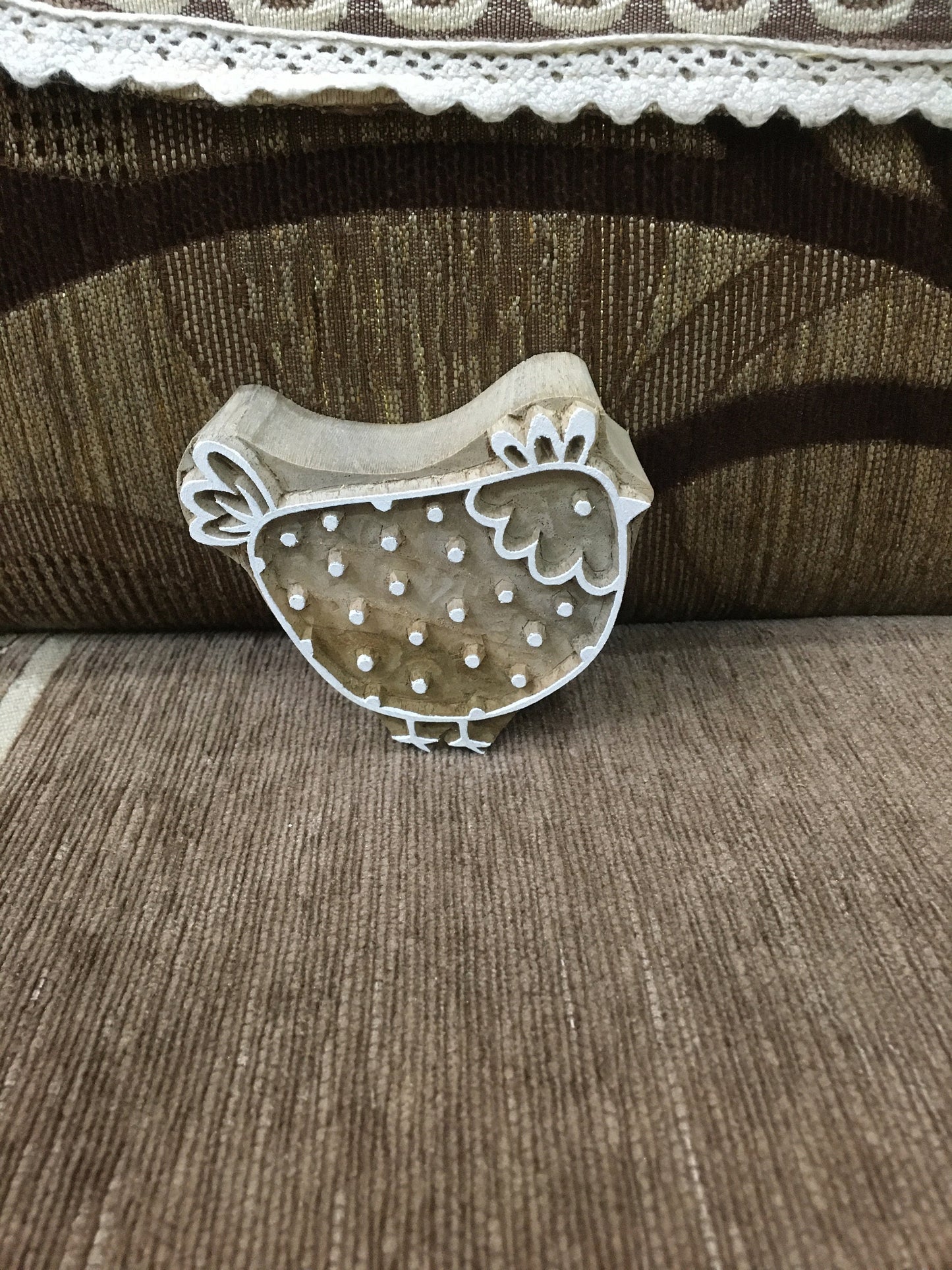 Whimsical Hen Neighbors: Wooden Printing Blocks for Delightful Artistry