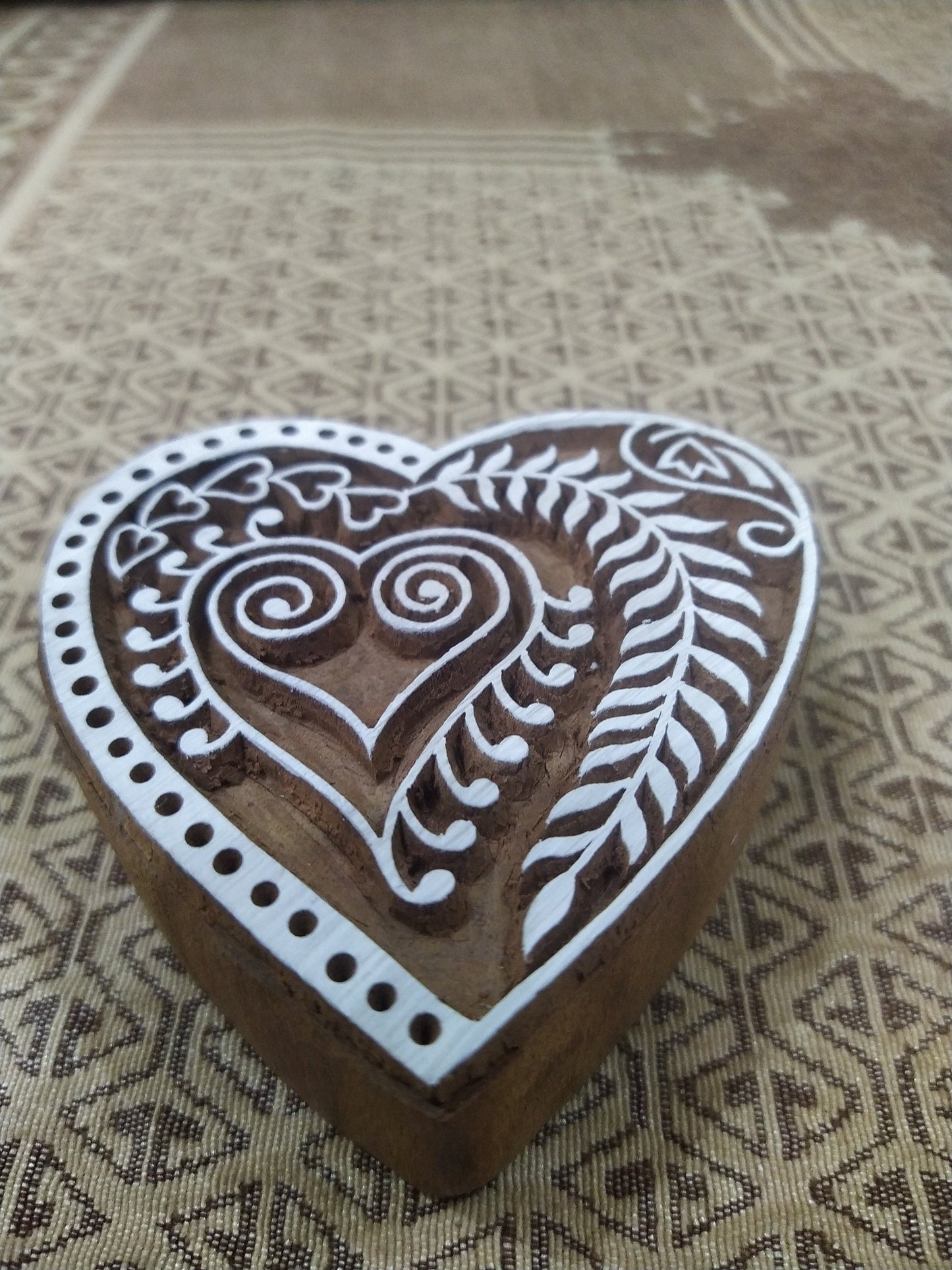 Detailed heart pottery stamp ceramic mold scrapbooking tjap batik printing floral carved stamps.