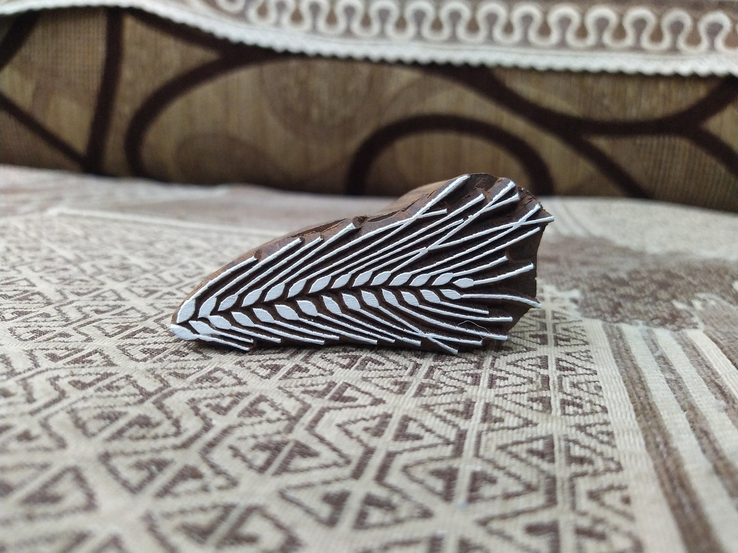 A wheat hemp pottery stamp ceramic mould scrapbooking tjap batik printing floral carved stamps.