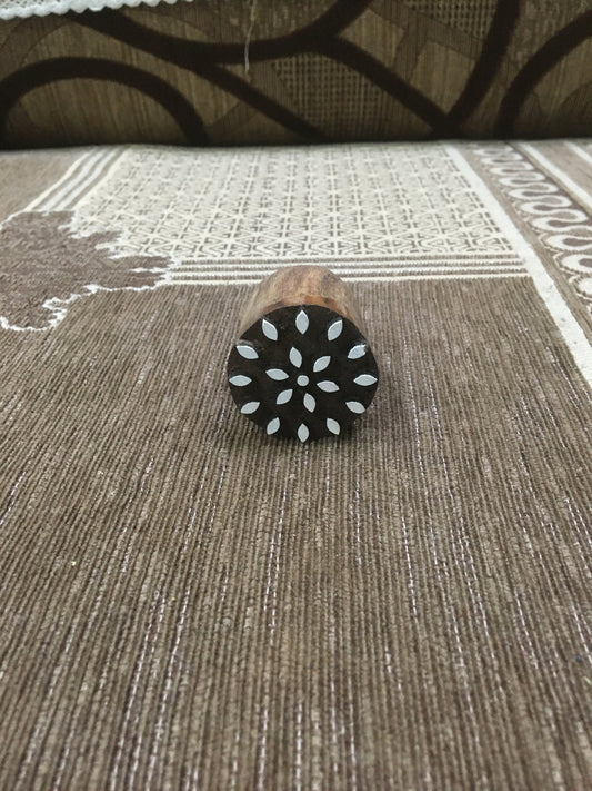 small leaves mandala,  Round Hand Carved Indian Wooden Stamp ,Wood Block for Textile Fabric Stamping Henna Pottery DIY