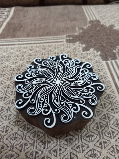 Curvy Leaf Pattern Mandala ,pottery stamp ceramic mold scrapbooking tjap batik printing floral carved stamps.