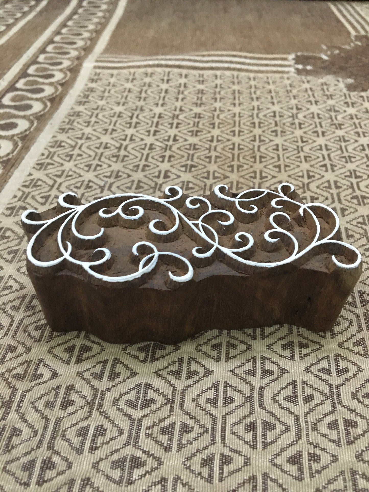 Curly Lines Repeat Pattern, hand carved Indian wood printing block; textile stamp; pottery stamp,