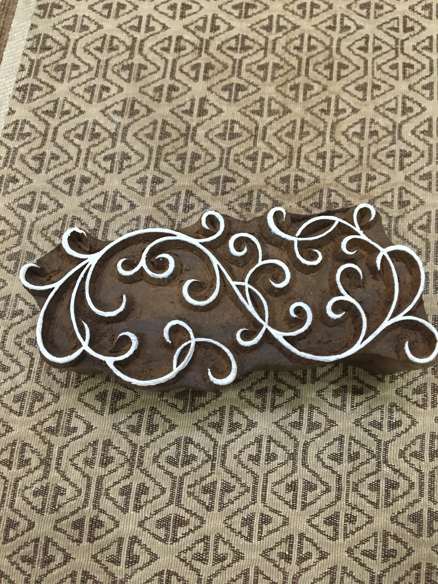 Curly Lines Repeat Pattern, hand carved Indian wood printing block; textile stamp; pottery stamp,