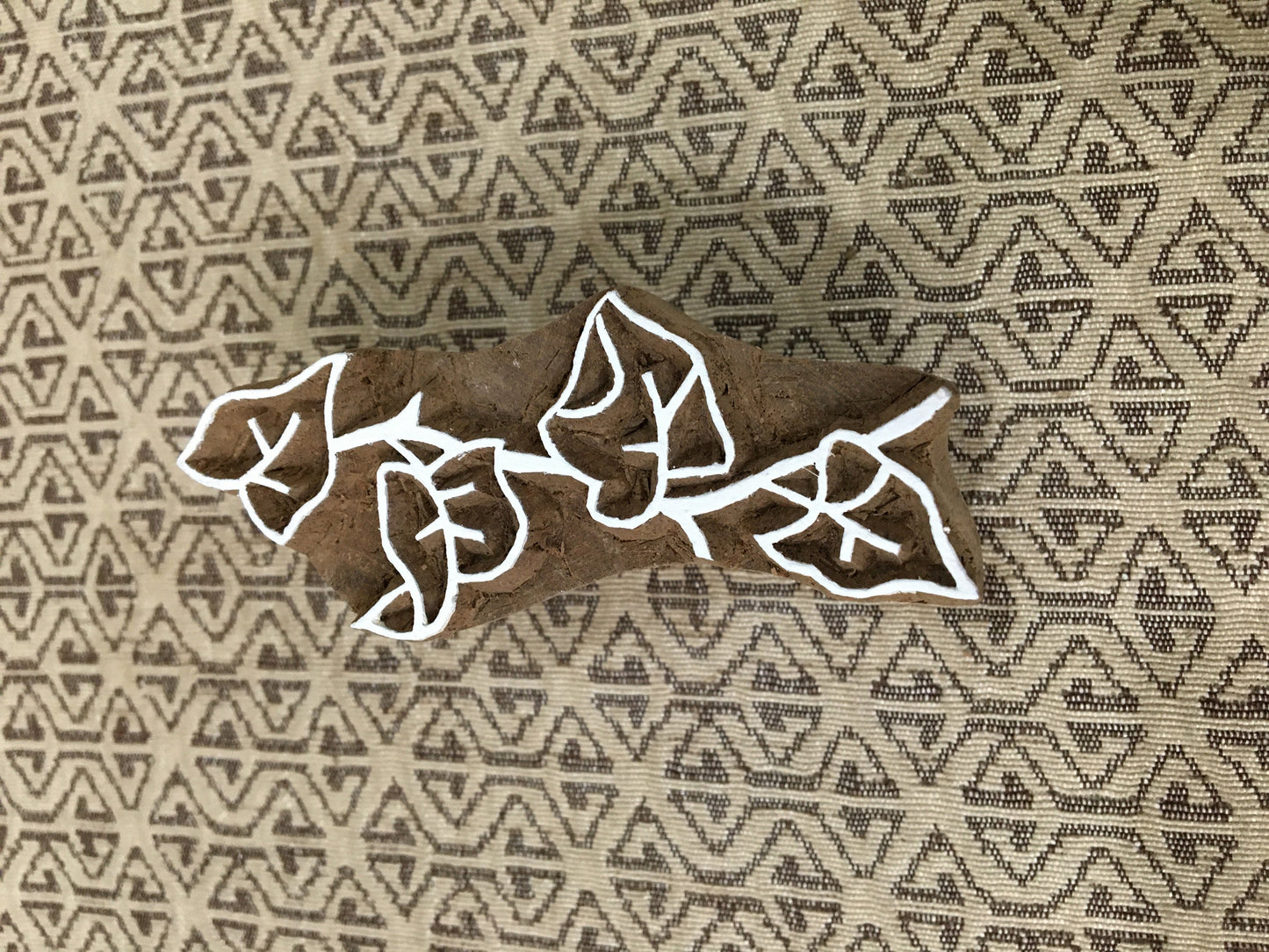 An Ivy Leaf vine pottery stamp ceramic mould scrapbooking tjap batik printing floral carved stamps.