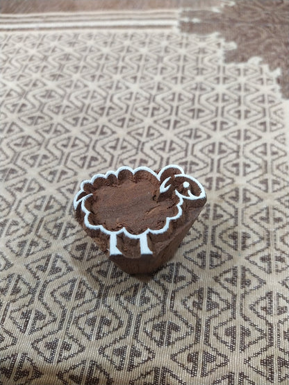 A sheep pottery stamp ceramic mold scrapbooking tjap batik printing floral carved stamps.