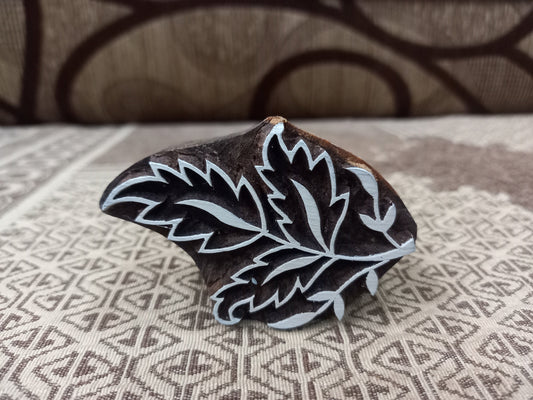 A  Leaves with leaves pottery stamp ceramic mould scrapbooking tjap batik printing floral carved stamps.